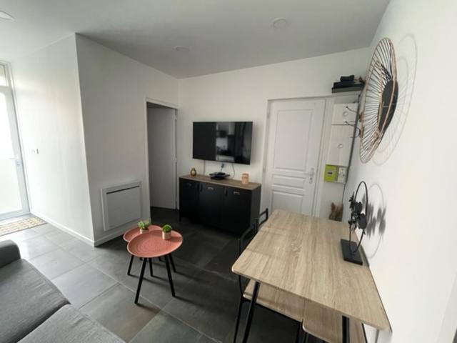 - Le Nuage - Unique, Espace Spa Privatif Et Jardin Avec Plancha Et Salon Privatif, Stationnement Public Gratuit Niort Exterior foto