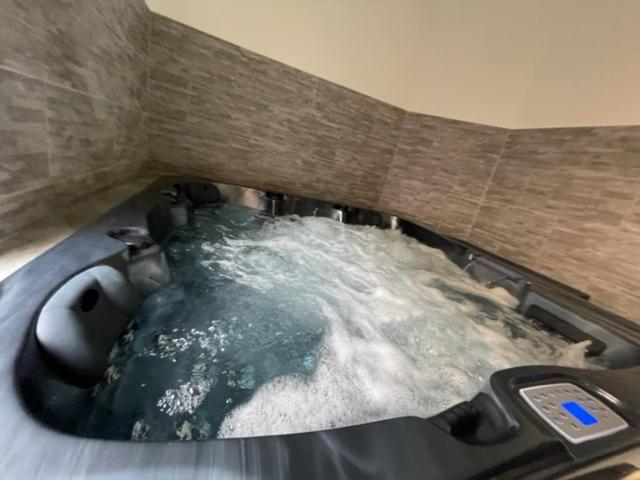 - Le Nuage - Unique, Espace Spa Privatif Et Jardin Avec Plancha Et Salon Privatif, Stationnement Public Gratuit Niort Exterior foto